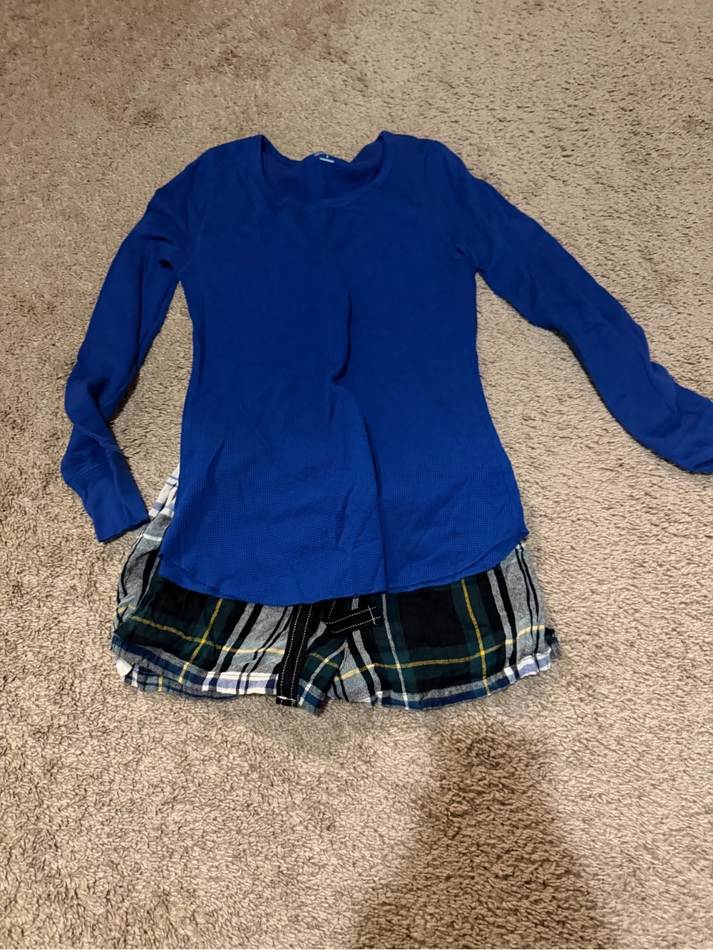 Women’ms Royal Blue Long-Sleeve with Plaid shorts